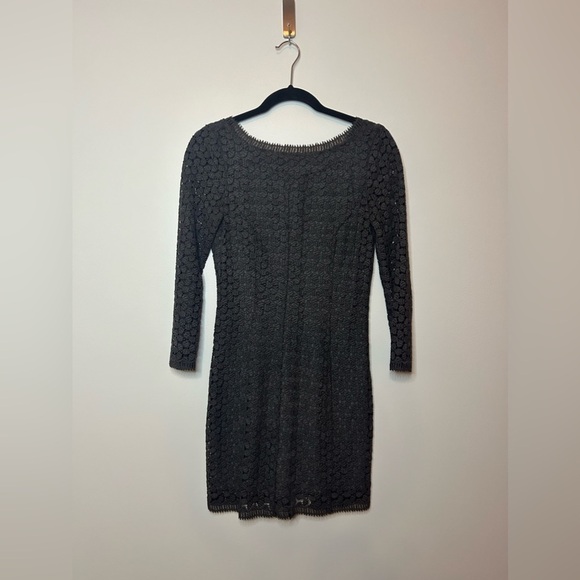 DVF Diane Von Furstenberg CARITAN Crochet Lace Long Sleeve Mini Dress size 4 - Picture 4 of 11